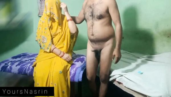 Big Ass Saree Bhabhi Moans Loud During Desi Anal Fuck - veryfreeporn.com on freevids.org