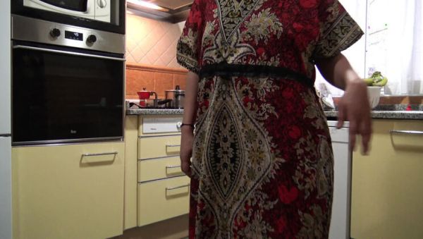 My StepMom Susan Craves My Tongue On Her Hairy Pussy In The Kitchen - veryfreeporn.com - Britain on freevids.org