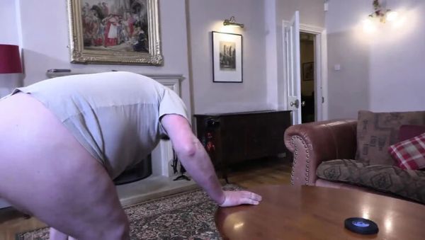 Lady of the Manor Gives a Wild Blowjob and Squirts with a Toy - veryfreeporn.com - Britain on freevids.org