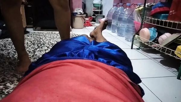 Cold Night Warm Mouth: Wifey Milks My Cock Indoors - veryfreeporn.com - Indonesia on freevids.org