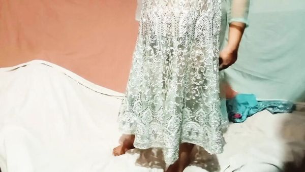 Indian Hindu Wife Gets Fucked by Pakistani Christian Boy on New Year Night - veryfreeporn.com - India - Pakistan on freevids.org