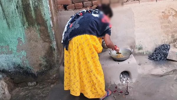 Desi Bhabhi Ji Moves Into New Flat With Big Dick Step Son - veryfreeporn.com - India on freevids.org