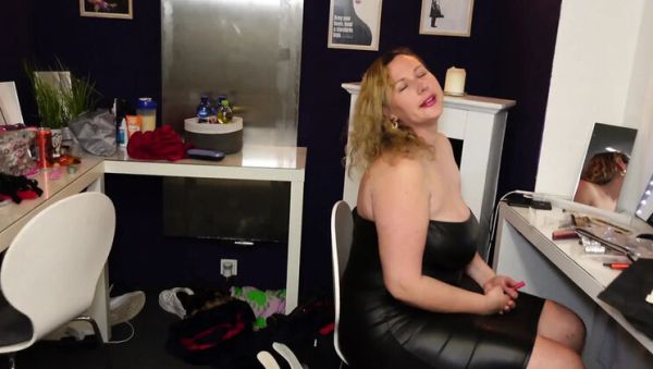Hard Deep Cock for a Horny MILF with Big Natural Tits - porntry.com - Germany on freevids.org