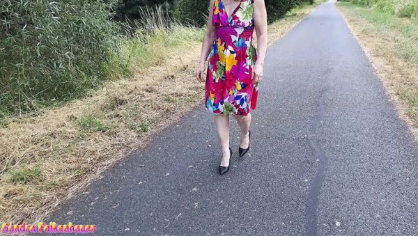 Beautiful Redhead Masturbates Outside on Sunday Afternoon - veryfreeporn.com - France on freevids.org