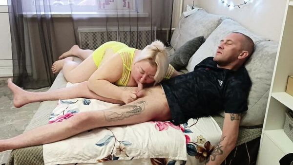 StepMom Gives Deep Throat Blowjob and Swallows Every Drop of Cum - porntry.com - Russia on freevids.org