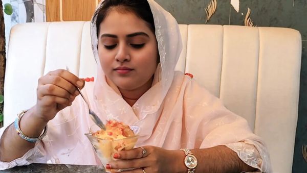 Hot Asian Girlfriend Gets Kachchi Biryani Then Fucked Hard At Home - Full Bangla Audio - veryfreeporn.com - India on freevids.org