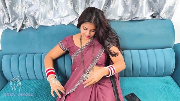 Desi Bhabhi Komal's Cheating Sex on Sofa with Brother-in-Law - Hardcore Homemade - veryfreeporn.com on freevids.org