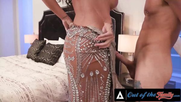 Elizabeth Skylar Makes Groom Eat Her Pussy Before Wedding - veryfreeporn.com - Britain on freevids.org