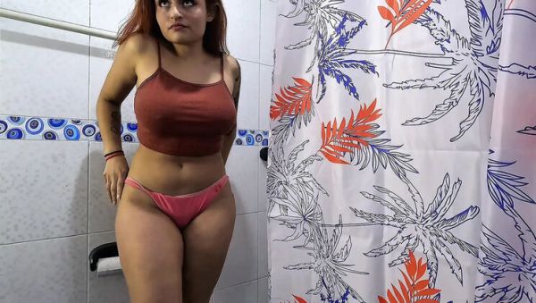 Stepbrother Caught Her Showering, She Begged for My Cum - porntry.com - Colombia on freevids.org