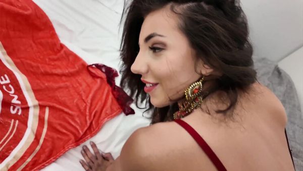 Hot Iranian Teen Stepsister Gets Fucked by Stepbrother Before Parents Get Home - veryfreeporn.com - Iran on freevids.org