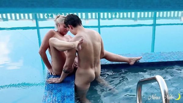 MILF Nina Nite Teaches Her Cub Poolside Moves With Big Natural Tits - veryfreeporn.com on freevids.org