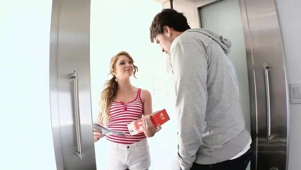 Big tits delivery girl Jessi swallows massive dick - veryfreeporn.com - Britain on freevids.org