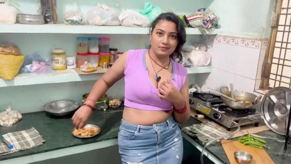 Hotty_ragini's Sahar Bhabhi First Time Devar Sex in Kitchen Tight Pussy Viral Video - veryfreeporn.com - India on freevids.org