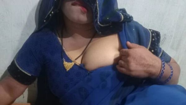 Huge Titted Indian Babe Fucks Hard In Saree - veryfreeporn.com - India - Nepal on freevids.org