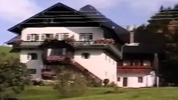 Zipfelstürmer 1993 Full German Classic Porn Movie with Anal, Blowjob, Threesome, MILF, Blonde, Stockings, Vintage European Hardcore - veryfreeporn.com - Germany on freevids.org