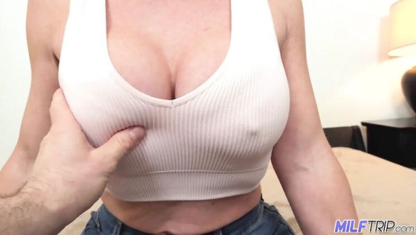 Hot Blonde MILF Sadie Summers First Porn with Big Tits and Big Ass - veryfreeporn.com - Britain on freevids.org