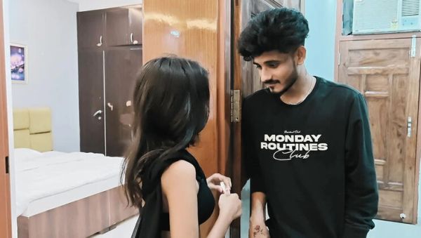 Desi Teacher and Student Hardcore Fuck in Classroom - Indian Girl Gets Pussy Pounded in 4K - veryfreeporn.com - India on freevids.org
