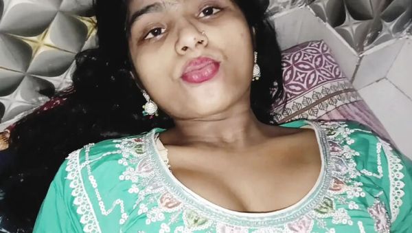 Real Desi Girl in Green Salwar Gets Hard Fuck Homemade - veryfreeporn.com - India on freevids.org