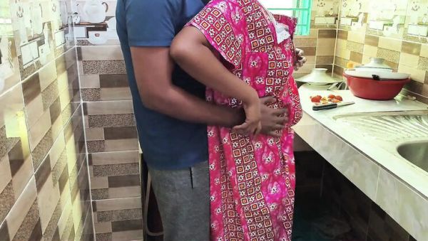 Hot Desi Bhabhi Gets Fucked By Devar In The Kitchen - Bangla Voice Homemade Sex - veryfreeporn.com - India on freevids.org