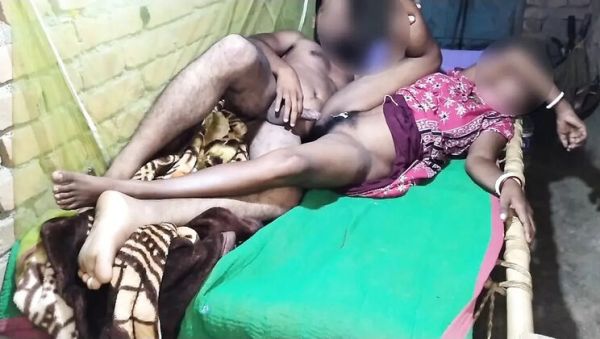 Desi Village Wife Hairy Pussy Fuck – Pumi Hot Housewife Creampie - porntry.com - India on freevids.org