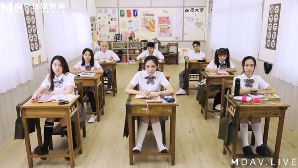 Asian Teacher Gives Student 3p Day Gift - porntry.com - China on freevids.org