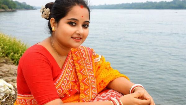 Raja Puja's Unexpected Desi Bhabhi Encounter Turns Personal in Village - porntry.com - India on freevids.org