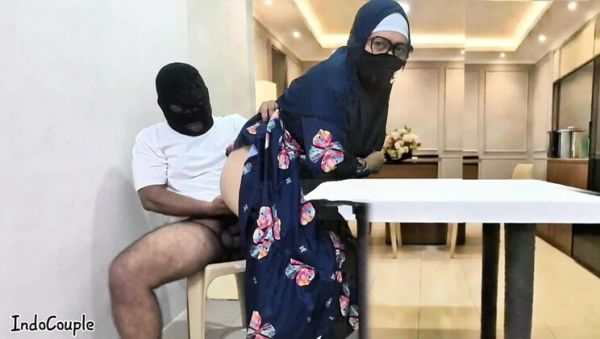Hijab Teacher Gets Fucked By College Pornstar On A Date - porntry.com - Indonesia on freevids.org