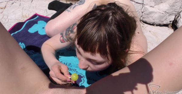 Sun's out, buns out - alphaporno.com on freevids.org