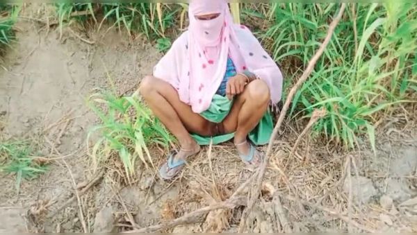 Village Bhabhi Outdoor Sex Video – Hot Desi Aunty Fucking Hardcore - porntry.com - India on freevids.org