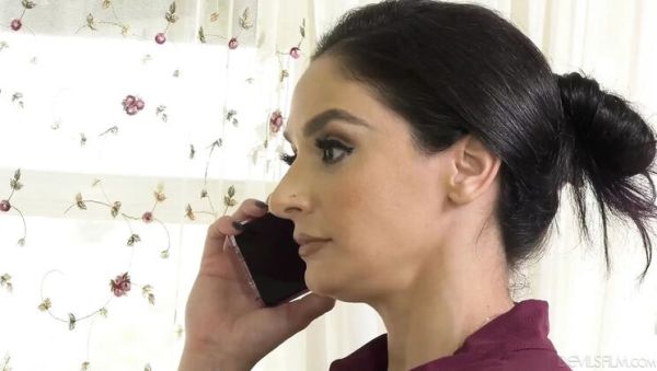 Jaye Summers Gets Pussy Plumbed Hard by BFF's Dad - veryfreeporn.com - Britain on freevids.org