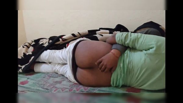 Indian Bhabhi Sona in Rajai Bedroom Doggy Style Sex with Desi Girl - veryfreeporn.com - India on freevids.org