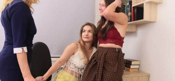 Mature Stepmom Tati Bali Has a Lesbian Threesome With Her Stepdaughter and Her Best Friend - inxxx.com on freevids.org